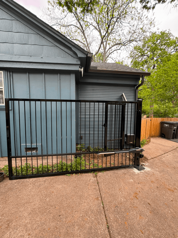 Motorized swinging gates